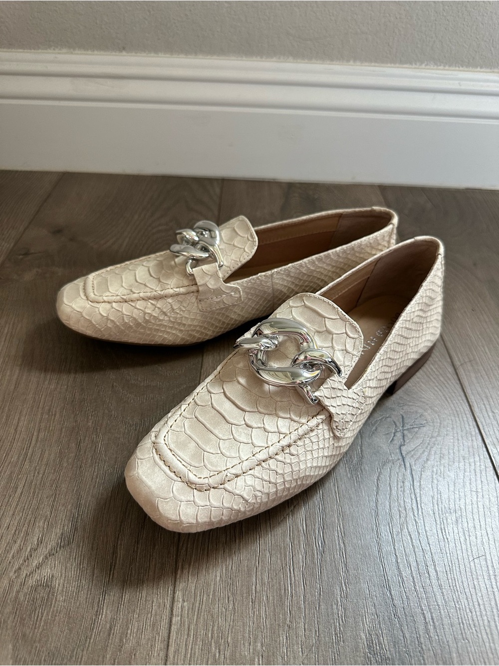 Donald Pliner Bristol Ivory/Cream Textured Leather Loafer, Silver Hardware - Picture 12 of 14